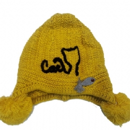 Kids knitted beanie with cat and fish