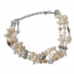 Cream choker necklace with small stones and shell beads