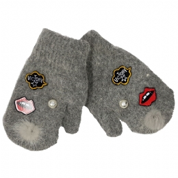 Kids mittens with pearls, kisses and pom pom