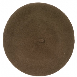 Plain colour brown woolen beret