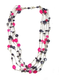 Πολύσειρο κολιέ με μωβ και φουξ πέτρες