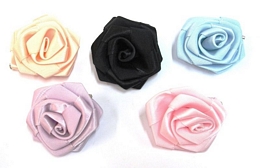 5 X ROSES BROOCHES