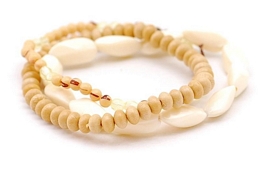 Τριπλό ελαστικό βραχιόλι με ξύλινες χάντρες και πέτρες 