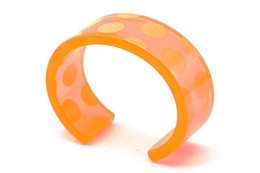 Plexigrass fluo βραχιόλι με πουά σχέδιο