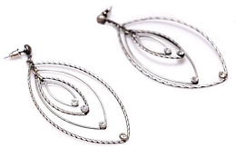 ΣΚΟΥΛΑΡΙΚΙΑ ΜΕ ΟΒΑΛ ΚΡΙΚΟΥΣ ΚΑΙ ΣΤΡΑΣ