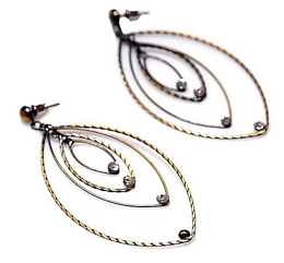 OVAL HOOPS AND STRASS EARRINGS