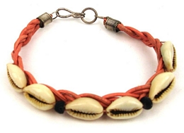 Πλεκτό βραχιόλι με κοχύλια