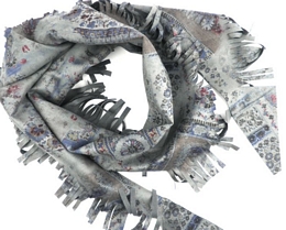 BATIK PRINT TRIAGLE SCARF