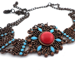 Χάλκινο σκαλιστό βραχιόλι με μεγάλη πέτρα