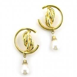 Large hoop earrings with pearls