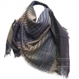 Unisex Italian scarf with stripes and embossed stiches