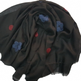Scarf with curved fluffy dots and flowers