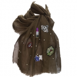 Φαρδύ φουλάρι rock με patches από παγιέτες και πέρλες