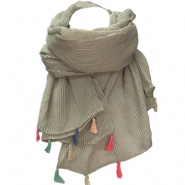 Plain colour pleated scarf with multicoloured tassels