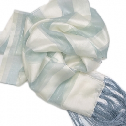 Λευκό Ιταλικό μεταξωτό φουλάρι με μακριά κρόσσια και ασημί lurex