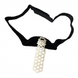 Black velvet choker with pearl tie