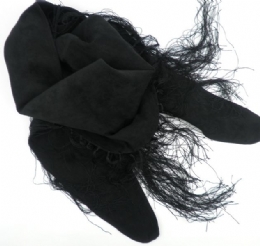 Μονόχρωμο τρίγωνο φουλάρι alcantara με μακριά κρόσσια