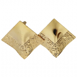 Gold wavy rhombus earring with curved design