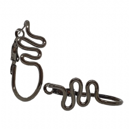 Ατσαλί σκουλαρίκια με κυματιστό σχέδιο