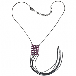 Μαύρη αλυσίδα λαιμού με κρόσσια και τετράγωνο charm με ροζ strass