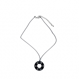 Κολιέ με μαύρο κορδόνι και στρόγγυλο μαύρο charm με λευκό strass και διάφανη πέτρα