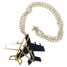 Μακρύ κολιέ από χρυσαφί αλυσίδα με plexiglass μαύρο και διάτρητο χρυσαφί αεροπλάνο 